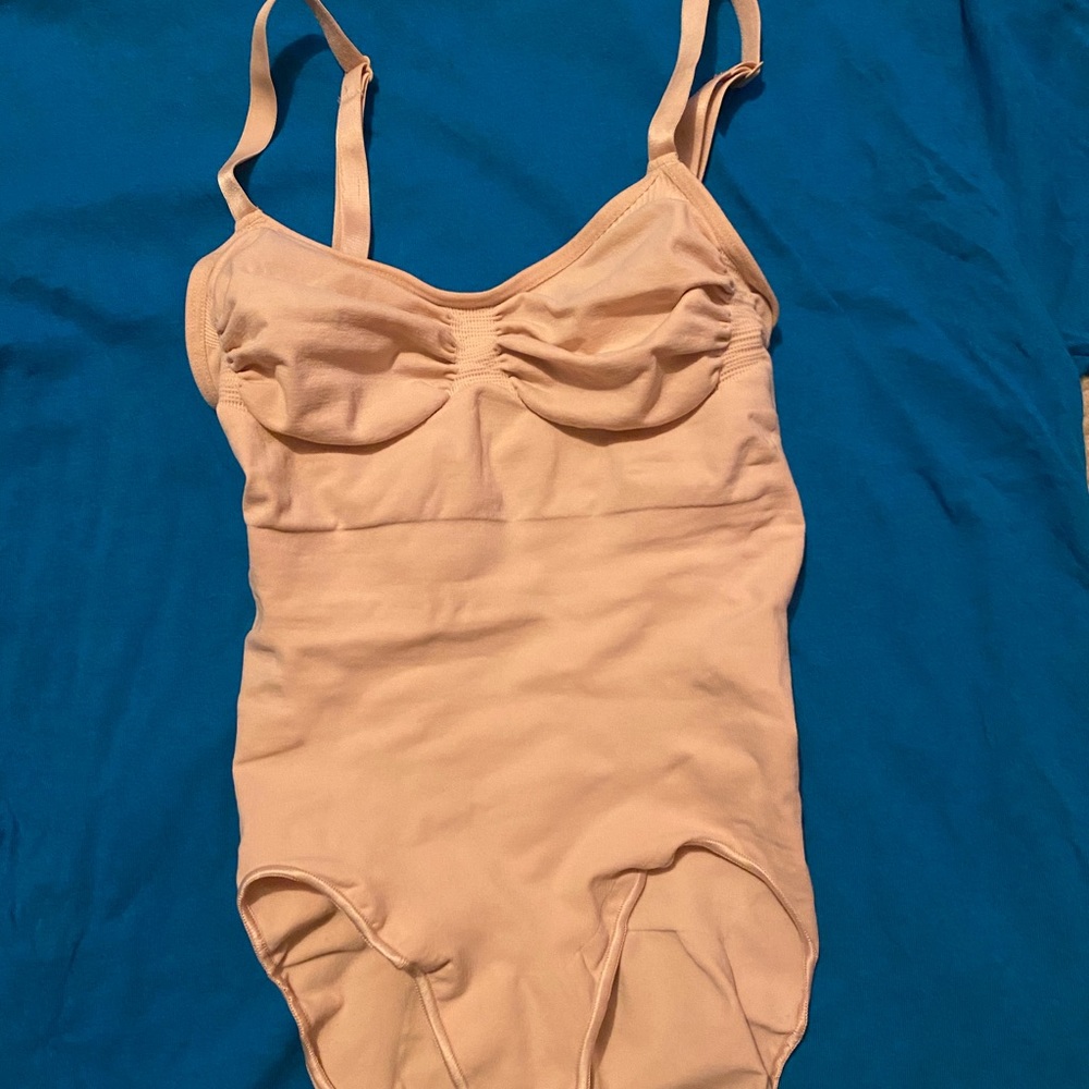 Skims shapewear bodysuit